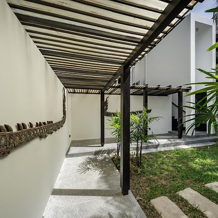 Villa Yang, Private Oceanfront Villa, カマラビーチ エクステリア 写真